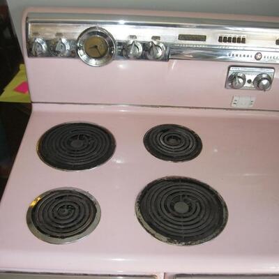 Lot 17 Vintage 1955 GE Electric Range Oven in Pink