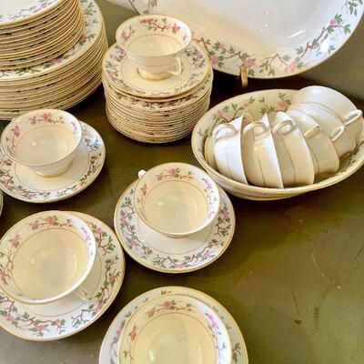 Lot 117 Franciscan China Woodside Pattern Made California 63pcs Service for 12 Discontinued