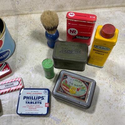 -160- VINTAGE | Toiletry Tin Lot