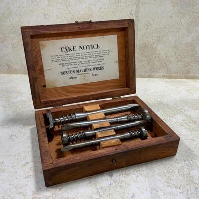 -161- VINTAGE | Michigan Lubricator Oiler | 
