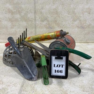 -166- VINTAGE | Gardening Tools