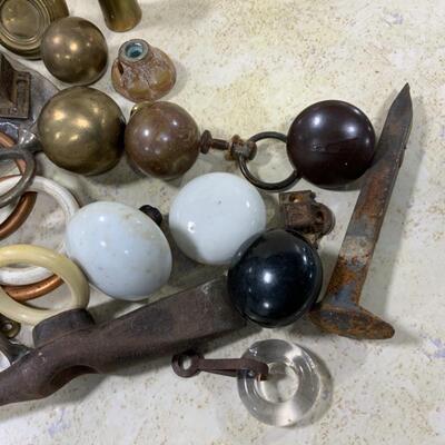 -167- VINTAGE | Knobs | Drawer Pulls | Findings