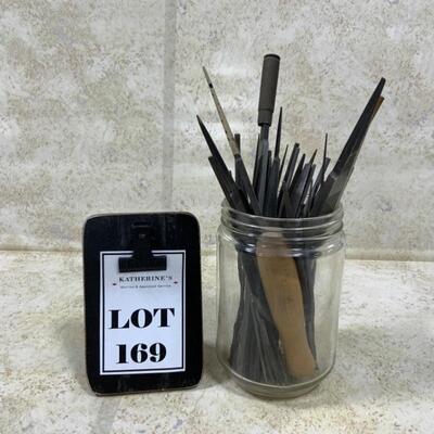 -169- 42 Small-Gauge Files