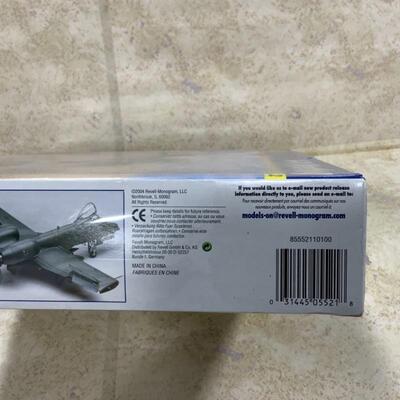 -181- SEALED | A-10 Warthog Model Plane | Revell | 2004