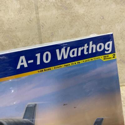 -181- SEALED | A-10 Warthog Model Plane | Revell | 2004