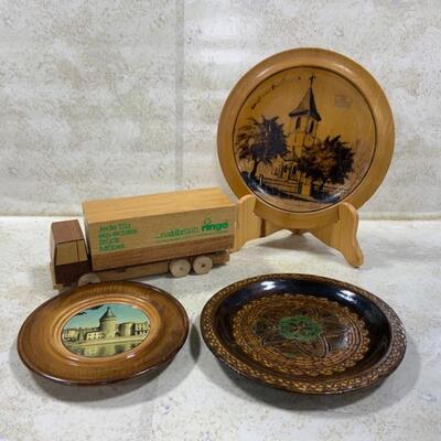 -194- VINTAGE | 3 German Wood Plates | Wooden Truck