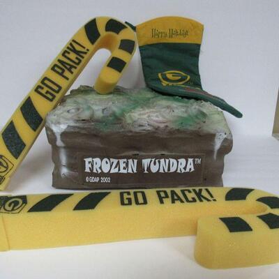 2 GB Packers Foam Stadium Wavers Candy Canes, Chrsitmas Stocking & Foam Frozen Tundra Chunk