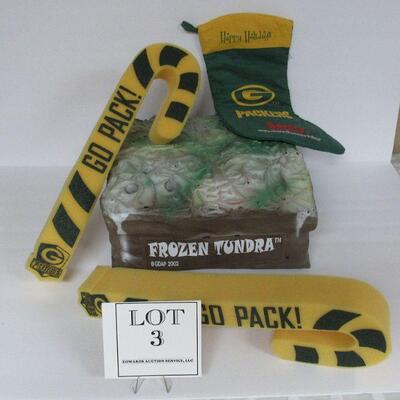 2 GB Packers Foam Stadium Wavers Candy Canes, Chrsitmas Stocking & Foam Frozen Tundra Chunk