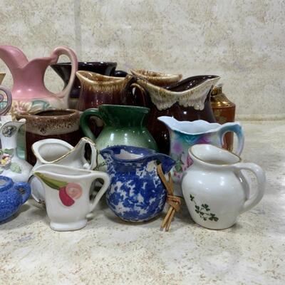 -224- LARGE LOT Small Pitchers | Hull Dripware
