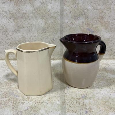 -224- LARGE LOT Small Pitchers | Hull Dripware
