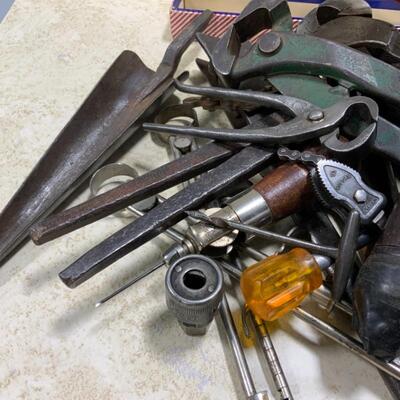 -232- VINTAGE | Over 30 Tools | Awls | Pinchers | Hammers