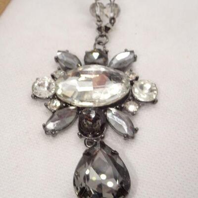 Rhinestone Drop Necklace 