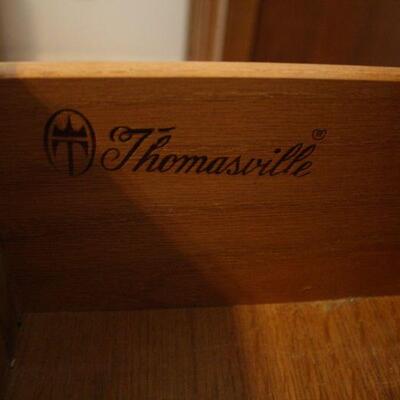 Lot #19: Vintage Thomasville Solid Oak Dresser with Original Hardware