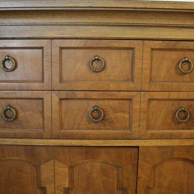Lot #20: Vintage Thomasville Chest of Drawers/Armoire