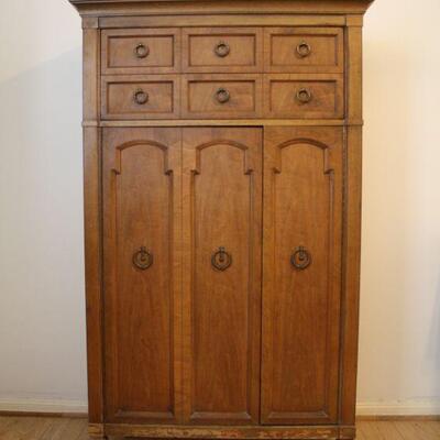 Lot #20: Vintage Thomasville Chest of Drawers/Armoire