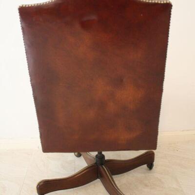 Lot #24: Walnut Brown Leather Executive Office Swivel Chair 