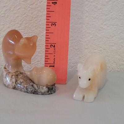 Lot 58: Vintage Stone Miniatures