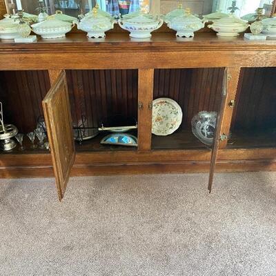 Bar / Pub interior Cabinet Antique 8' Quarter Sawn Solid Oak Mirrored Back Buffet 
