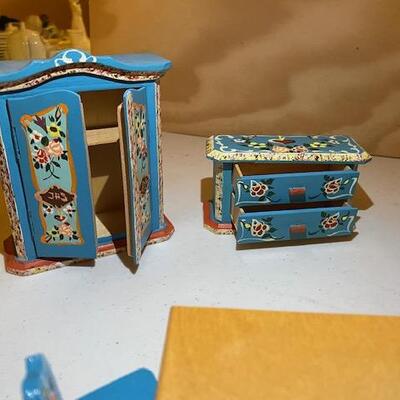 Doll House Furniture