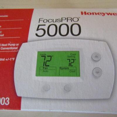Honeywell VisionPro Digital Thermostat with User Guide