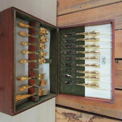 Gold Plate Finish 1847 Wm Rogers Flatware Set with Wood Box