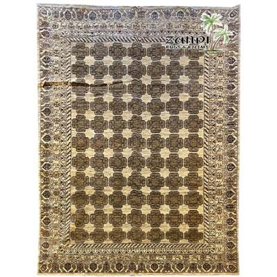 Pakistani traditional wool rug size 8'8