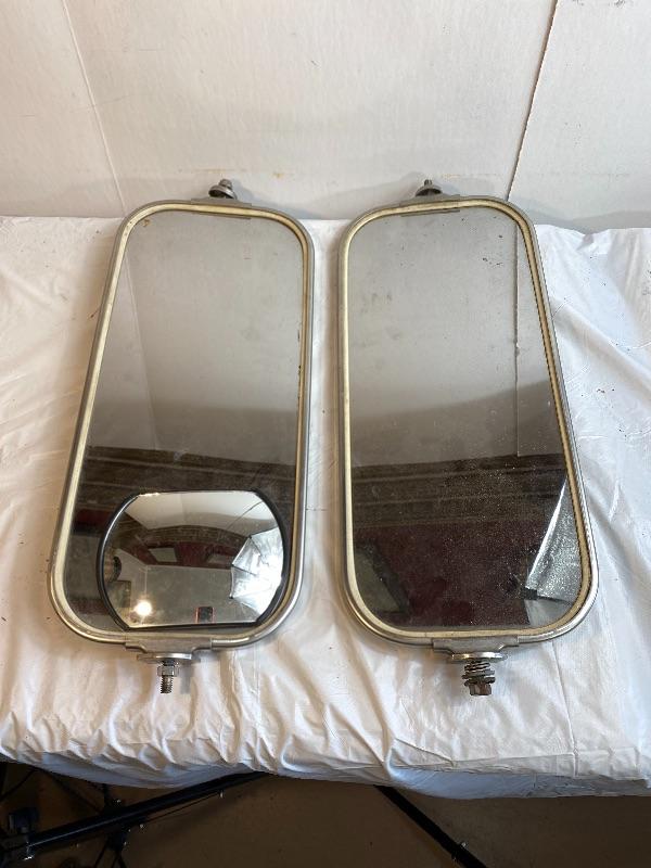Lot 213 s Vintage Chevy VELVAC Side Mirror Truck Auto