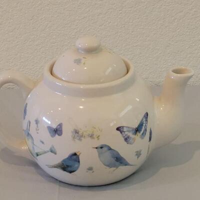 Lot 77: Marjolein Bastin Tea Pot