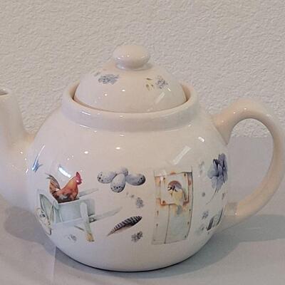 Lot 77: Marjolein Bastin Tea Pot