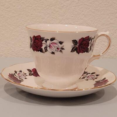 Lot 89: (2) Teacups & Saucers (Royal Kent Set and other unmarked)