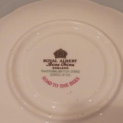 Lot 90: (2) Teacups & Saucers (Clare and Royal Albert)