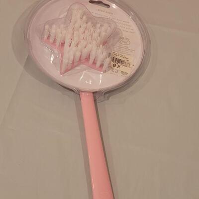 Lot 95: New Pink Plastic Bowls and Cups & a DishWish Scrubber