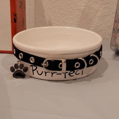 Lot 96: Kitty Bowl, Toy & Pet Towel 