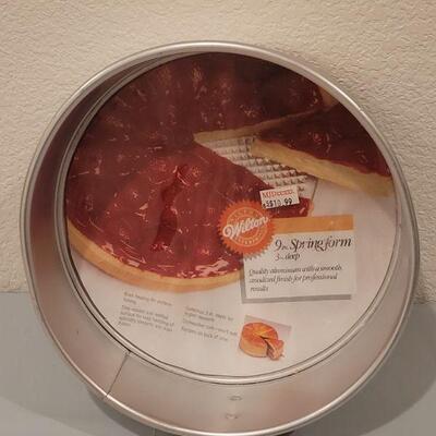 Lot 99: Wilson Spring Pan, Bread Warmer Tile and Seahorse Scoop