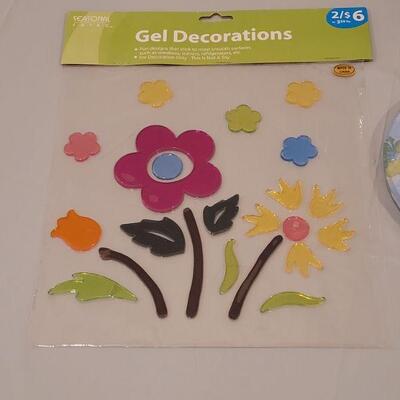 Lot 101: Beach Theme Disposable Plates and Window Gels