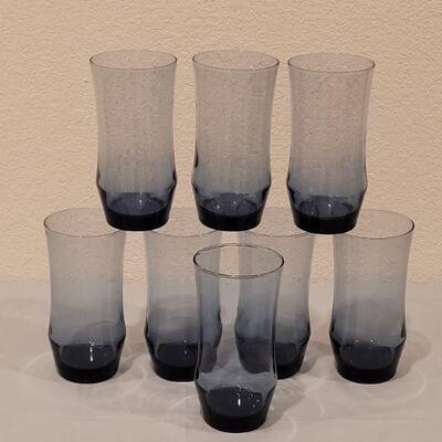 Lot 107: Large Blue Tumblers 