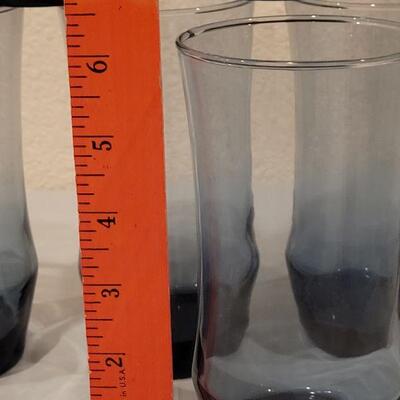 Lot 107: Large Blue Tumblers 