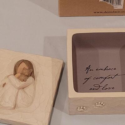 Lot 111: Willow Tree Trinket Box and Cat