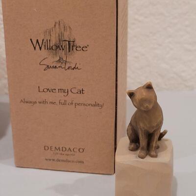 Lot 111: Willow Tree Trinket Box and Cat