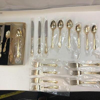 20 Piece Gold Tone Flatware Set New Service for 4