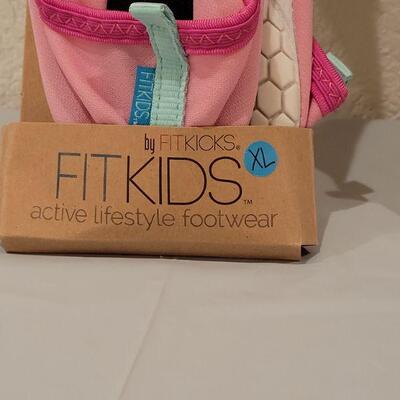 Lot 121: Pink & Blue Fit Kids Shoes (XL: 3-4.5)