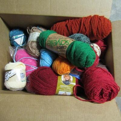 Sewing/Knitting Materials and Implements (Yarn, Thread, Knitting Needles, Knifty Knitter Round Loom)