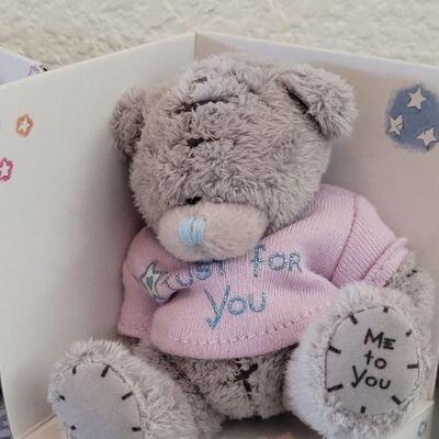 Lot 172: (4) Bear Keychain and (2) Mini Bear Gifts