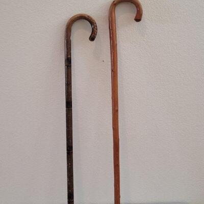 Lot 173: (2) Vintage Walking Canes