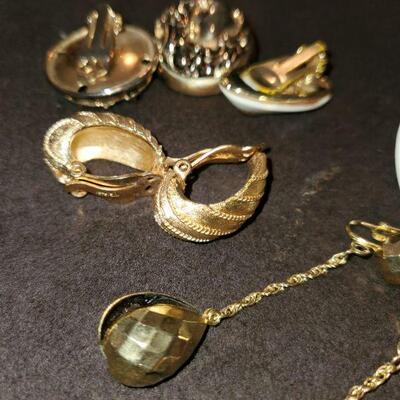 Vintage Gold Tone Lot