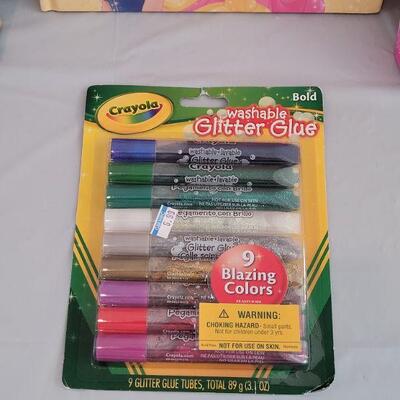 Lot 199: Crafting Activities & Hair Chalk