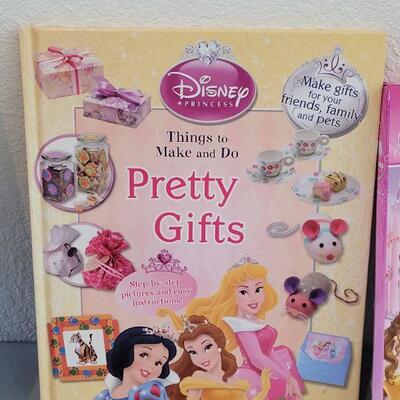 Lot 199: Crafting Activities & Hair Chalk