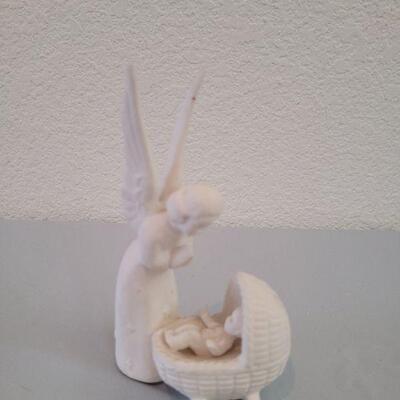Lot 208: Vintage Goebel Guardian Angel