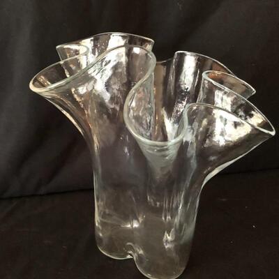Lot 9 - Muurla Handkerchief Glass Vase
