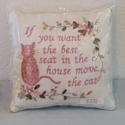 Lot 215: New Cat Pillows & Clock